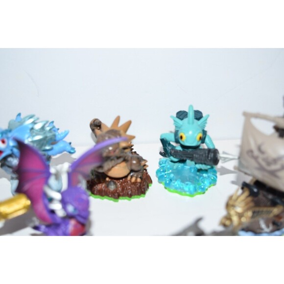 Skylanders Spyro's Adventure Figures Items Huge Lot - Picture 8 of 16